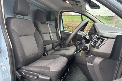 Renault Trafic SL28 Business Plus 130 ps dCi - Twin Side Loading Doors 4