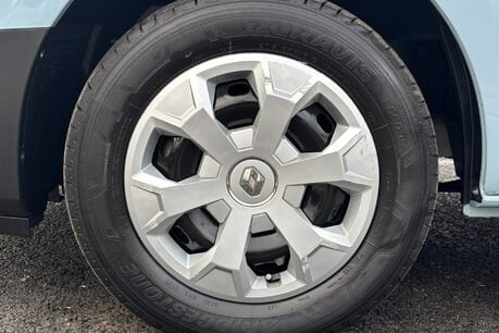 Renault Trafic SL28 Business Plus 130 ps dCi - Twin Side Loading Doors 42