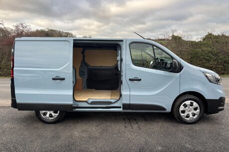 Renault Trafic SL28 Business Plus 130 ps dCi - Twin Side Loading Doors 12