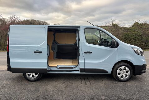 Renault Trafic SL28 Business Plus 130 ps dCi - Twin Side Loading Doors 11