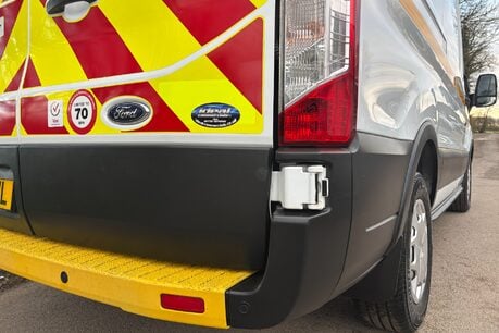 Ford Transit 350 L2 H3 130 ps Workshop Van with Air Con 31