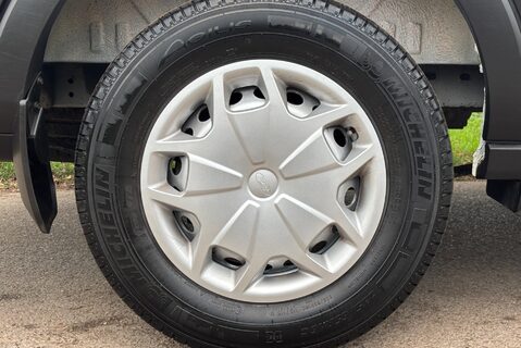 Ford Transit 350 L2 H3 130 ps Workshop Van with Air Con 31