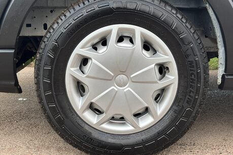 Ford Transit 350 L2 H3 130 ps Workshop Van with Air Con 41