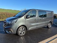 Renault Trafic LL30 Extra Sport EDC 170ps Crew Van 1