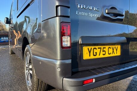 Renault Trafic LL30 Extra Sport EDC 170ps Crew Van 31