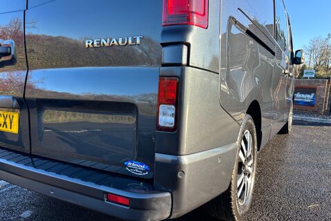 Renault Trafic LL30 Extra Sport EDC 170ps Crew Van 27