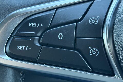 Renault Trafic LL30 Extra Sport EDC 170ps Crew Van 38