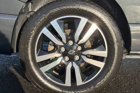 Renault Trafic LL30 Extra Sport EDC 170ps Crew Van 39