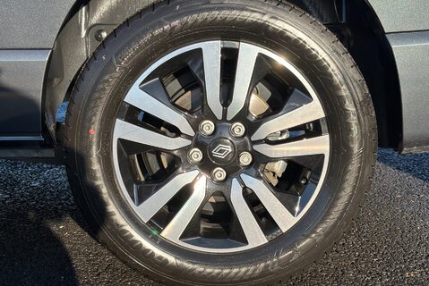 Renault Trafic LL30 Extra Sport EDC 170ps Crew Van 34