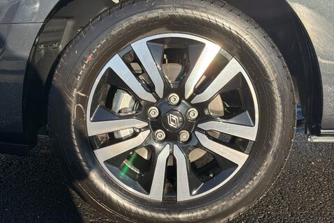 Renault Trafic LL30 Extra Sport EDC 170ps Crew Van 35