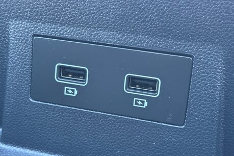 Renault Trafic LL30 Extra Sport EDC 170ps Crew Van 37