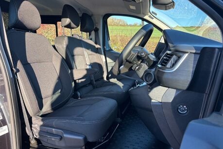 Renault Trafic LL30 Extra Sport EDC 170ps Crew Van 34