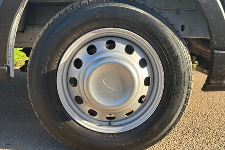 Ford Transit 350 Drw L4 Leader 130 ps Dropside - Air Con - Tow Axle 34