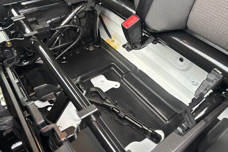 Ford Transit 350 L2 Drw 130 ps Single Cab Tipper - Air Con / Rear Camera / Cruise 17