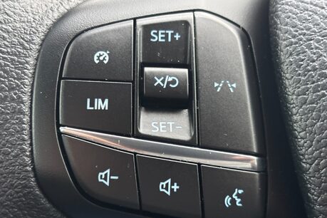 Ford Transit 350 L2 Drw 130 ps Single Cab Tipper - Air Con / Rear Camera / Cruise 42