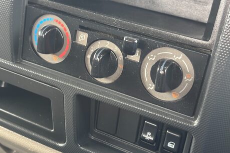 Nissan NT400 Cabstar dCi 35.13 Tipper - No VAT 18