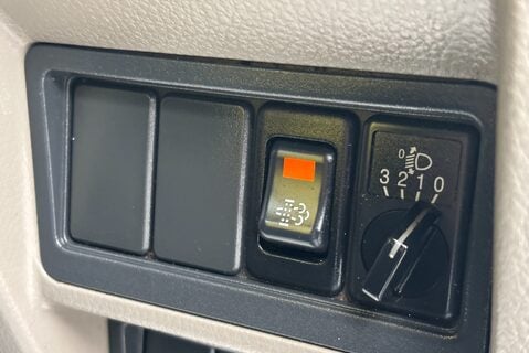 Nissan NT400 Cabstar dCi 35.13 Tipper - No VAT 35