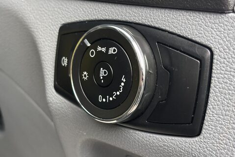 Ford Transit 350 Drw L4 130 ps Crew Cab Dropside - Air Con - Ex MOD 38