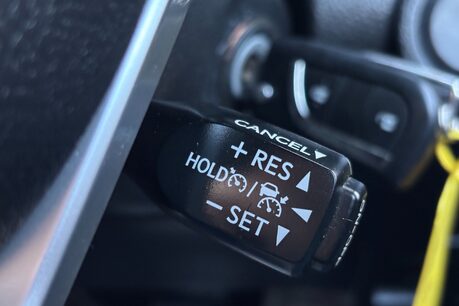 Toyota Hilux Active 4WD D-4D Single Cab Pickup - No VAT 19