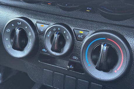 Toyota Hilux Active 4WD D-4D Single Cab Pickup - No VAT 17