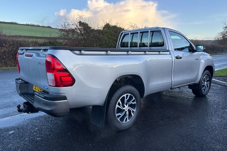 Toyota Hilux Active 4WD D-4D Single Cab Pickup - No VAT 3