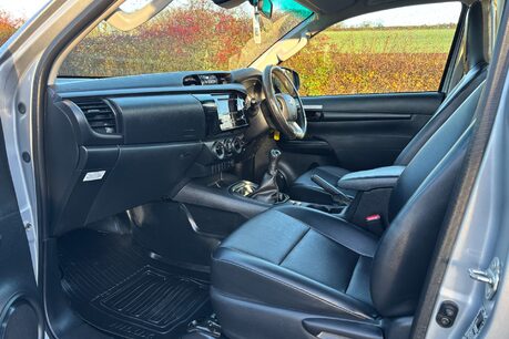 Toyota Hilux Active 4WD D-4D Single Cab Pickup - No VAT 15