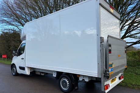 Vauxhall Movano F3500 125 ps Cdti Luton with Tail Lift & Air Con - Direct from MOD 5