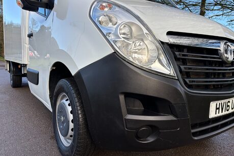 Vauxhall Movano F3500 125 ps Cdti Luton with Tail Lift & Air Con - Direct from MOD 22