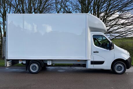 Vauxhall Movano F3500 125 ps Cdti Luton with Tail Lift & Air Con - Direct from MOD 8