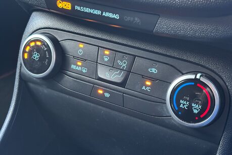 Ford Fiesta Sport 125 ps Ecoboost - Sat Nav / Parking Sensors - No VAT 18