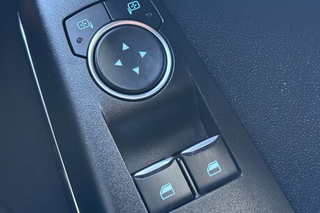 Ford Fiesta Sport 125 ps Ecoboost - Sat Nav / Parking Sensors - No VAT 43