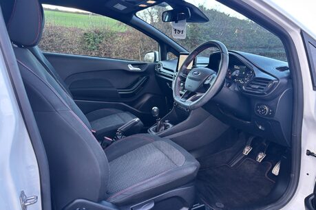 Ford Fiesta Sport 125 ps Ecoboost - Sat Nav / Parking Sensors - No VAT 16