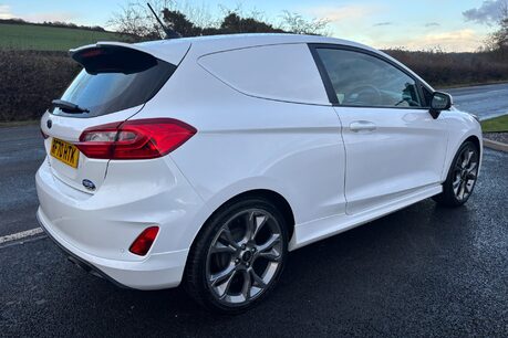 Ford Fiesta Sport 125 ps Ecoboost - Sat Nav / Parking Sensors - No VAT 3
