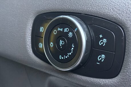 Ford Transit Custom 320 L1 Limited 170 ps Panel Van - Automatic 39