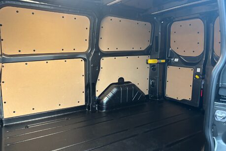 Ford Transit Custom 320 L1 Limited 170 ps Panel Van - Automatic 10