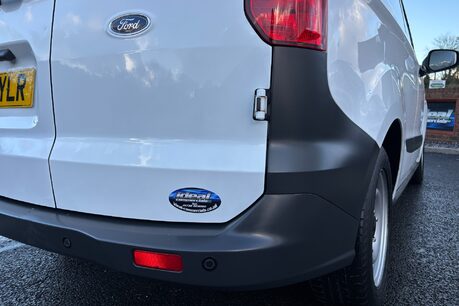 Ford Transit Courier Base Ecoboost 100 ps with Air Con / Rear Sensors 25