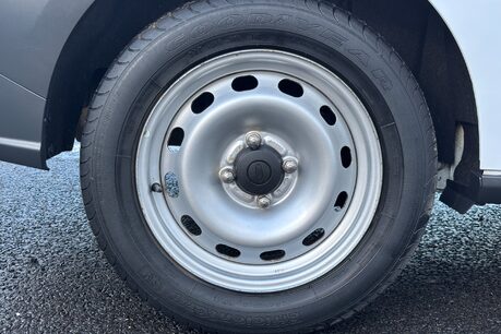 Ford Transit Courier Base Ecoboost 100 ps with Air Con / Rear Sensors 35