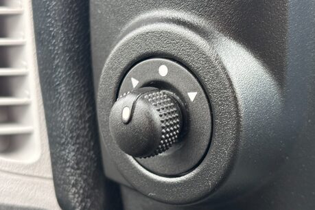 Fiat Doblo 16V Tecnico Maxi Multijet II 105 ps Panel Van 41