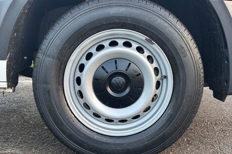 Volkswagen Crafter CR35 140 ps Tdi L2 H2 Trendline Panel Van - No VAT 37