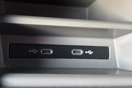 Volkswagen Crafter CR35 140 ps Tdi L2 H2 Trendline Panel Van - No VAT 33