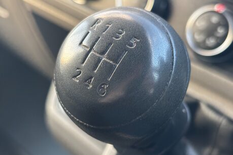 Volkswagen Crafter CR35 140 ps Tdi L2 H2 Trendline Panel Van - No VAT 41