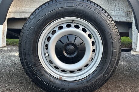 Volkswagen Crafter CR35 140 ps Tdi L2 H2 Trendline Panel Van - No VAT 36