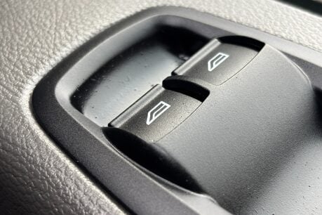 Ford Transit 350 Rwd L2 H2 130 ps Panel Van - Air Con / Rear Sensors 39