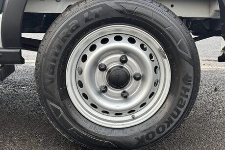 Ford Transit 350 Rwd L2 H2 130 ps Panel Van - Air Con / Rear Sensors 35