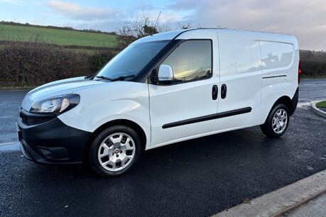Fiat Doblo 16V Tecnico Maxi Multijet II 105 ps Panel Van 1
