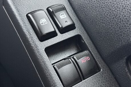 Isuzu D-Max ECB 1.9 TD Extra Cab Tipper 44