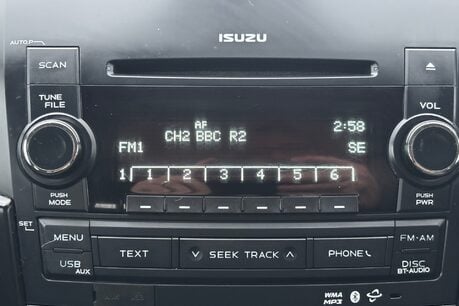 Isuzu D-Max ECB 1.9 TD Extra Cab Tipper 32