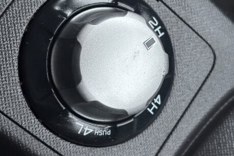 Isuzu D-Max ECB 1.9 TD Extra Cab Tipper 38