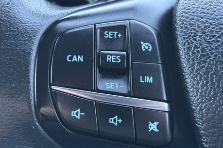 Ford Tourneo Custom 320 130 ps Titanium L2 9 Seater - Automatic 42