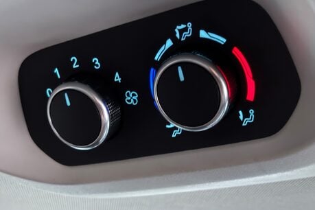 Ford Tourneo Custom 320 130 ps Titanium L2 9 Seater - Automatic 23